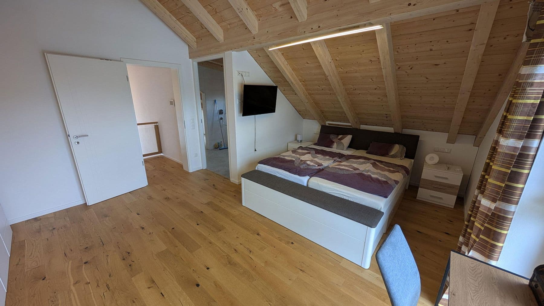 Prenájom domu 190 m², pozemek 578 m², Haiming, Bavorsko Prenájom domu 190 m², pozemek 578 m², Haiming, Bavorsko