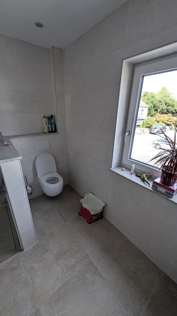 Prenájom domu 190 m², pozemek 578 m², Haiming, Bavorsko Prenájom domu 190 m², pozemek 578 m², Haiming, Bavorsko