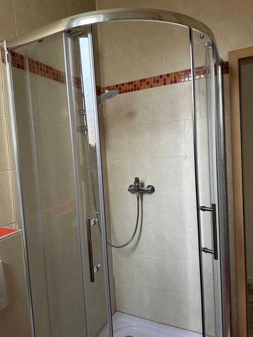 Predaj domu 472 m², pozemek 230 m², Jahnstraße 13, Brandenburg an der Havel, Brandenbursko Predaj domu 472 m², pozemek 230 m², Jahnstraße 13, Brandenburg an der Havel, Brandenbursko