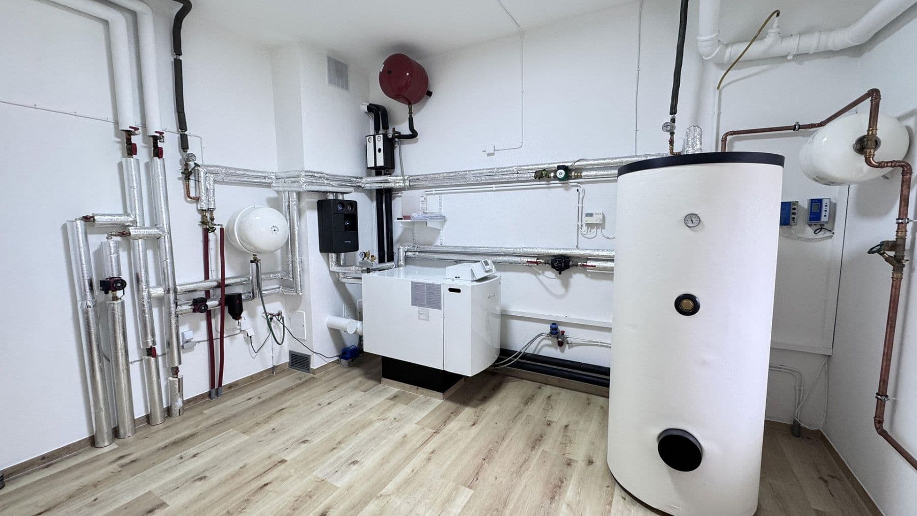 Predaj domu 877 m², pozemek 23.976 m², Balge, Dolné Sasko Predaj domu 877 m², pozemek 23.976 m², Balge, Dolné Sasko