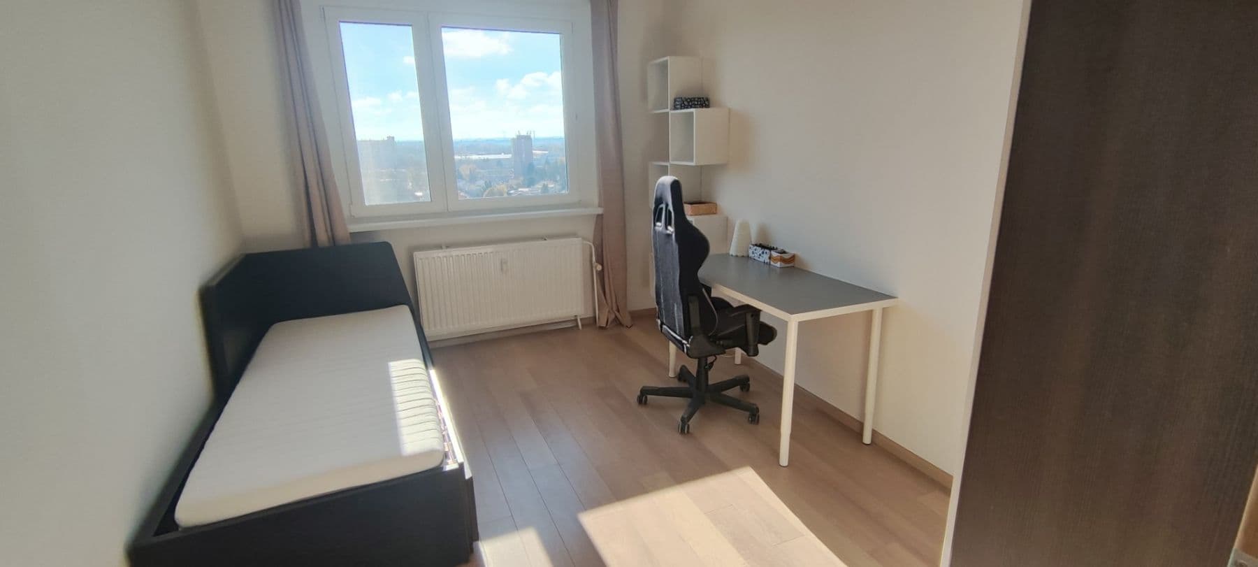 Prenájom bytu 3-izbový 68 m², Pečnianska, Petržalka, Bratislavský kraj Prenájom bytu 3-izbový 68 m², Pečnianska, Petržalka, Bratislavský kraj