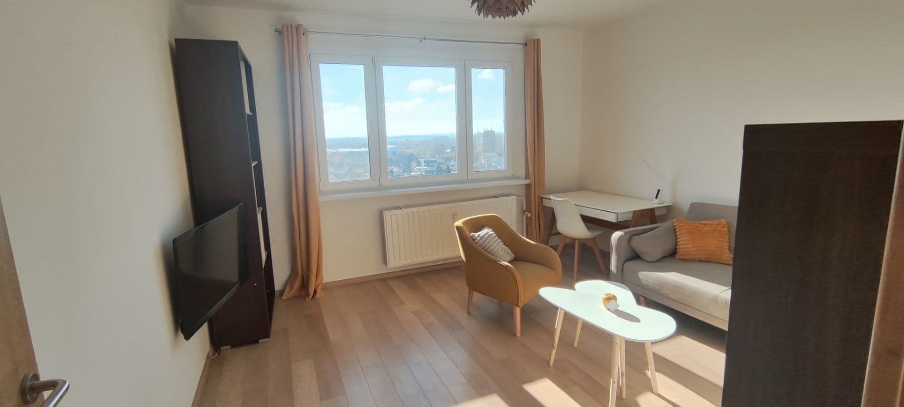 Prenájom bytu 3-izbový 68 m², Pečnianska, Petržalka, Bratislavský kraj Prenájom bytu 3-izbový 68 m², Pečnianska, Petržalka, Bratislavský kraj