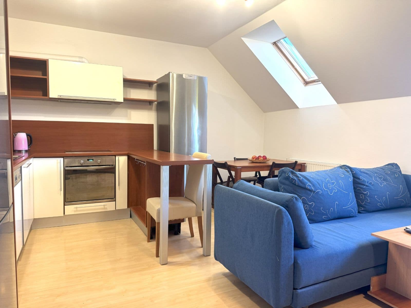 Predaj bytu 4-izbový 100 m², Hrnčířská, Jesenice, Středočeský kraj Predaj bytu 4-izbový 100 m², Hrnčířská, Jesenice, Středočeský kraj