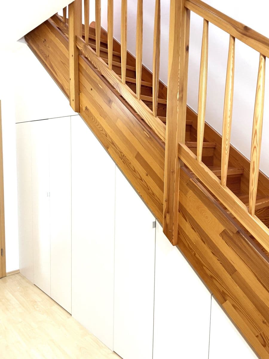 Predaj bytu 4-izbový 100 m², Hrnčířská, Jesenice, Středočeský kraj Predaj bytu 4-izbový 100 m², Hrnčířská, Jesenice, Středočeský kraj