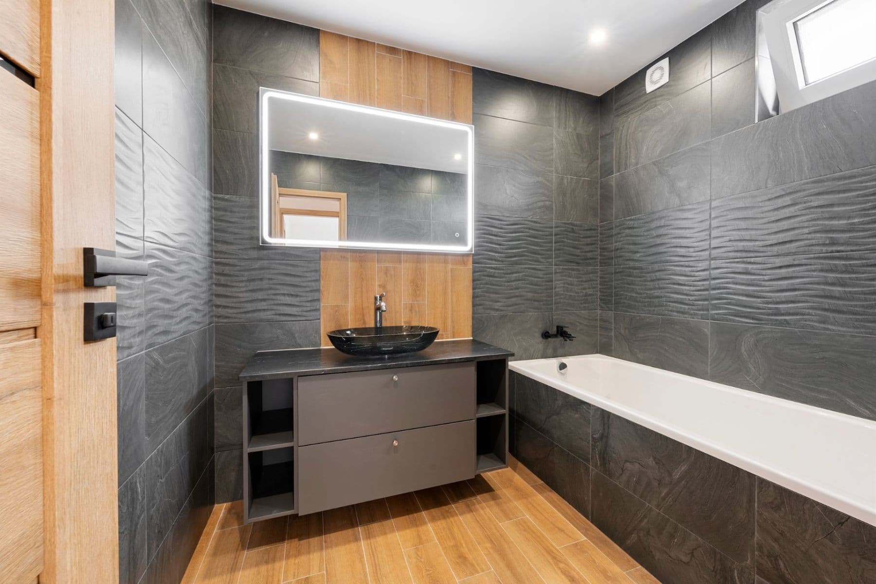 Predaj bytu 4-izbový 154 m², Čebín, Jihomoravský kraj Predaj bytu 4-izbový 154 m², Čebín, Jihomoravský kraj