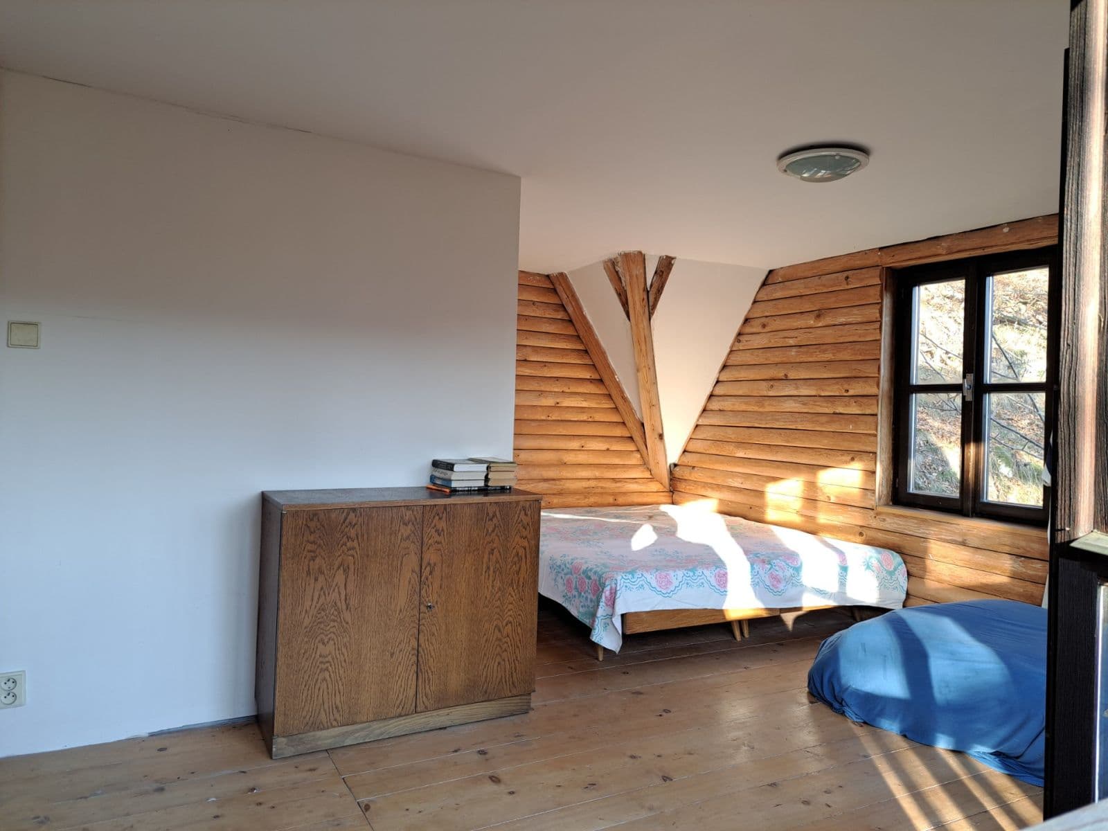 Predaj rekreačného objektu 74 m², pozemek 1.140 m², Kaliště, Středočeský kraj Predaj rekreačného objektu 74 m², pozemek 1.140 m², Kaliště, Středočeský kraj