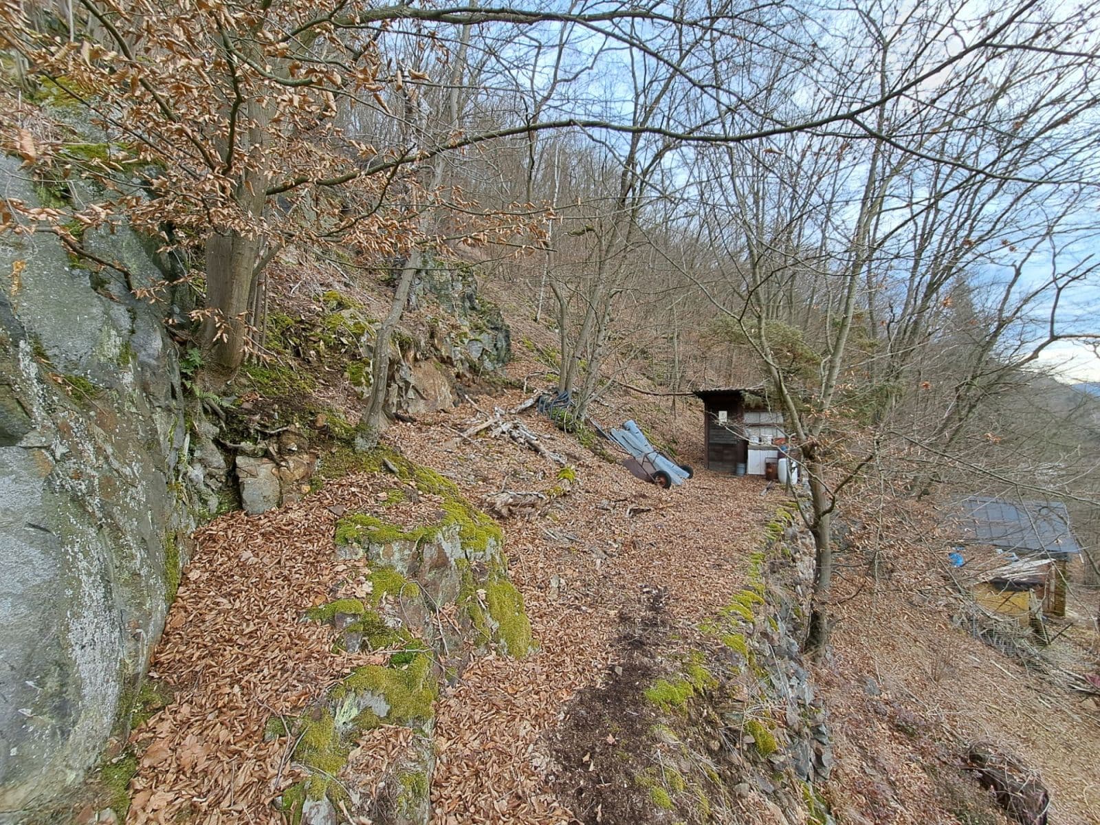 Predaj rekreačného objektu 74 m², pozemek 1.140 m², Kaliště, Středočeský kraj Predaj rekreačného objektu 74 m², pozemek 1.140 m², Kaliště, Středočeský kraj