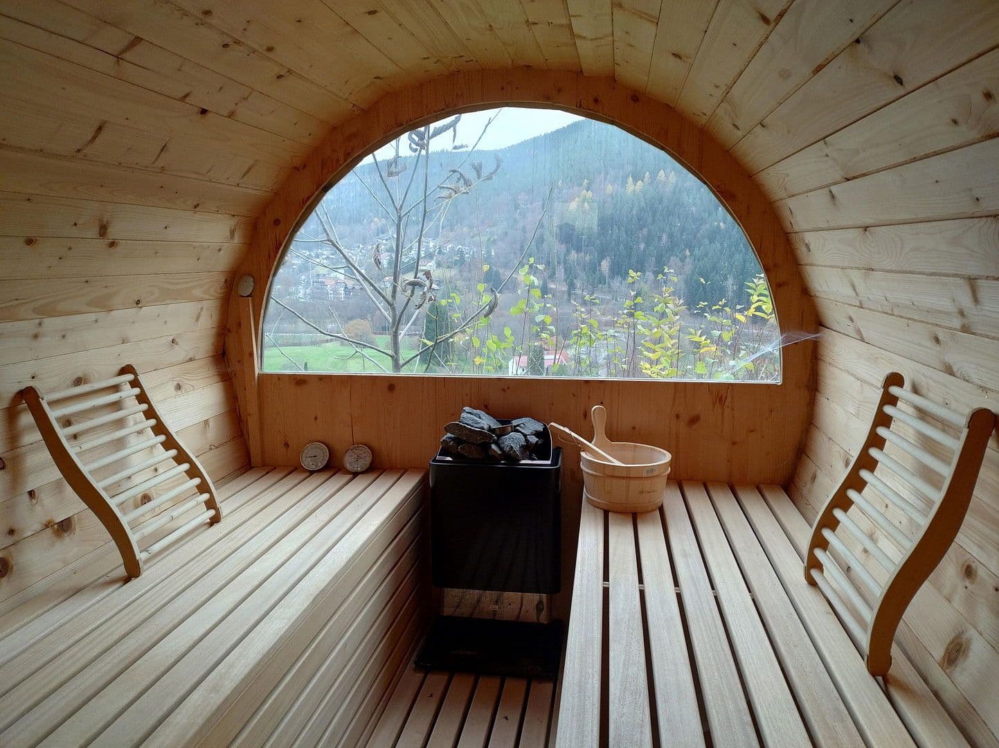 Predaj domu 253 m², pozemek 6.000 m², Ziegelhüttenstr 130, Bad Wildbad, Bádensko-Wurttembersko Predaj domu 253 m², pozemek 6.000 m², Ziegelhüttenstr 130, Bad Wildbad, Bádensko-Wurttembersko