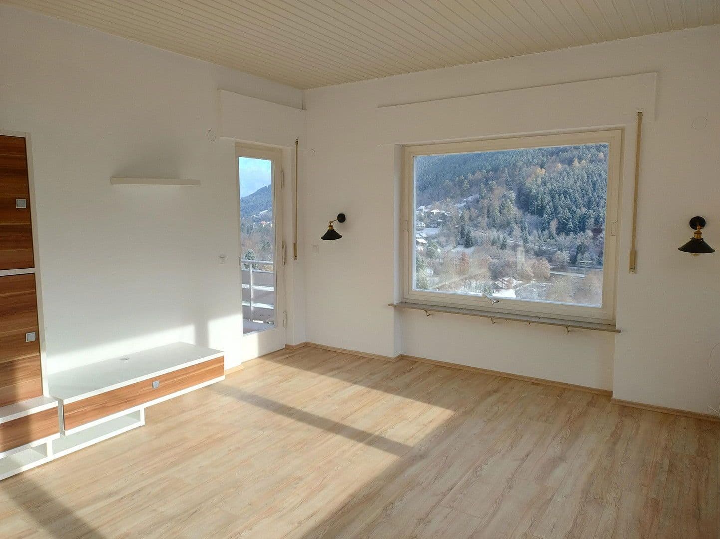 Predaj domu 253 m², pozemek 6.000 m², Ziegelhüttenstr 130, Bad Wildbad, Bádensko-Wurttembersko Predaj domu 253 m², pozemek 6.000 m², Ziegelhüttenstr 130, Bad Wildbad, Bádensko-Wurttembersko