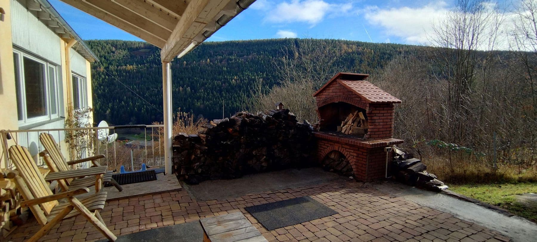 Predaj domu 253 m², pozemek 6.000 m², Ziegelhüttenstr 130, Bad Wildbad, Bádensko-Wurttembersko Predaj domu 253 m², pozemek 6.000 m², Ziegelhüttenstr 130, Bad Wildbad, Bádensko-Wurttembersko