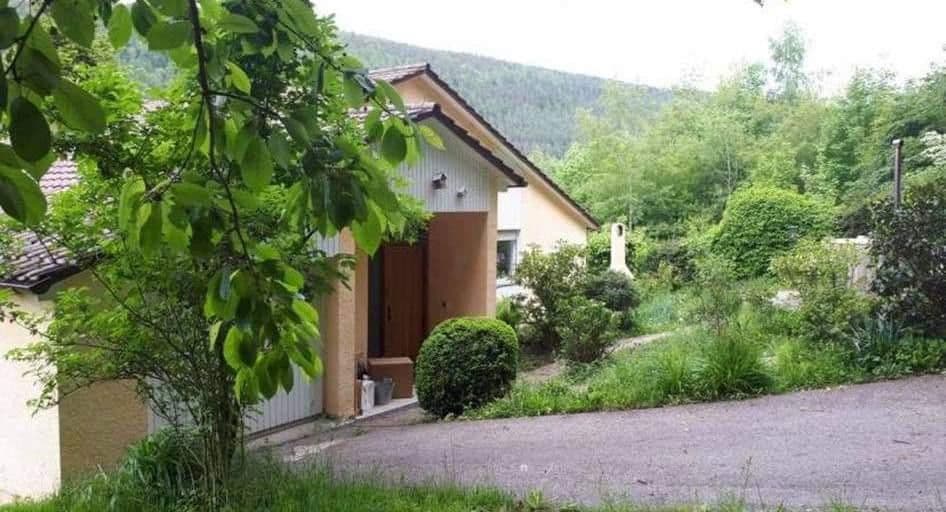 Predaj domu 253 m², pozemek 6.000 m², Ziegelhüttenstr 130, Bad Wildbad, Bádensko-Wurttembersko Predaj domu 253 m², pozemek 6.000 m², Ziegelhüttenstr 130, Bad Wildbad, Bádensko-Wurttembersko