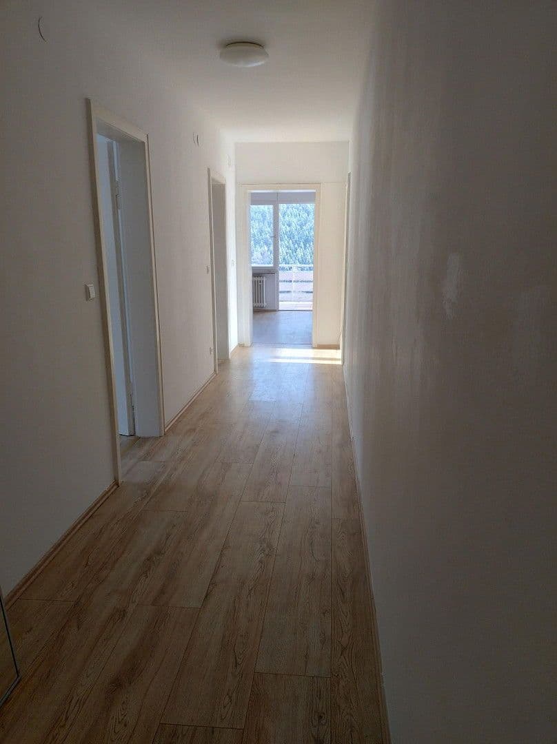 Predaj domu 253 m², pozemek 6.000 m², Ziegelhüttenstr 130, Bad Wildbad, Bádensko-Wurttembersko Predaj domu 253 m², pozemek 6.000 m², Ziegelhüttenstr 130, Bad Wildbad, Bádensko-Wurttembersko