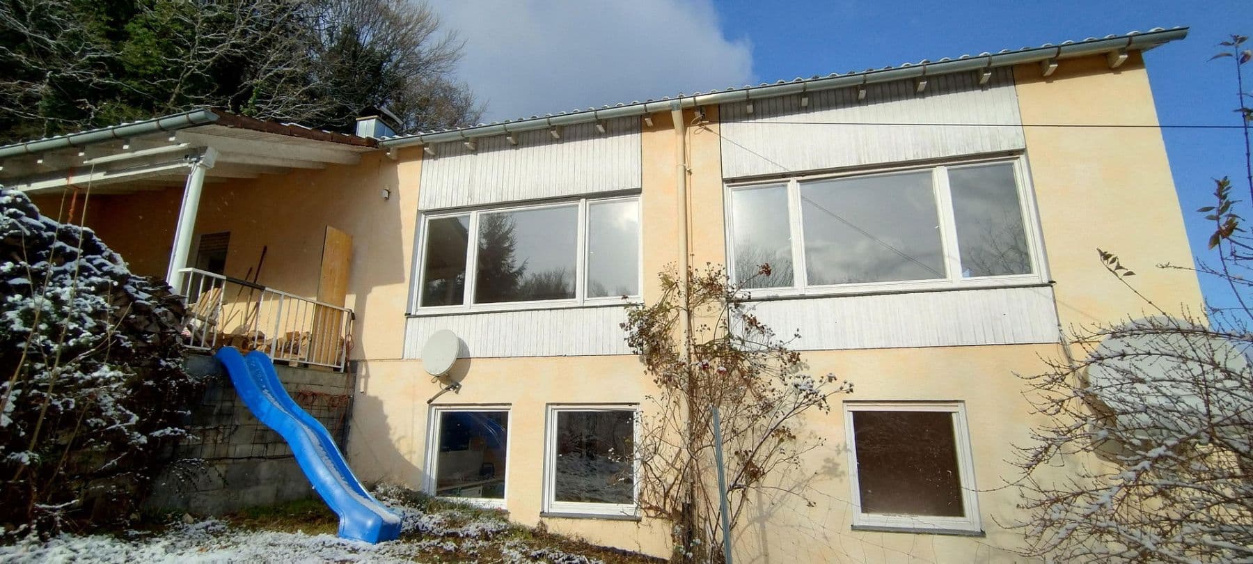 Predaj domu 253 m², pozemek 6.000 m², Ziegelhüttenstr 130, Bad Wildbad, Bádensko-Wurttembersko Predaj domu 253 m², pozemek 6.000 m², Ziegelhüttenstr 130, Bad Wildbad, Bádensko-Wurttembersko