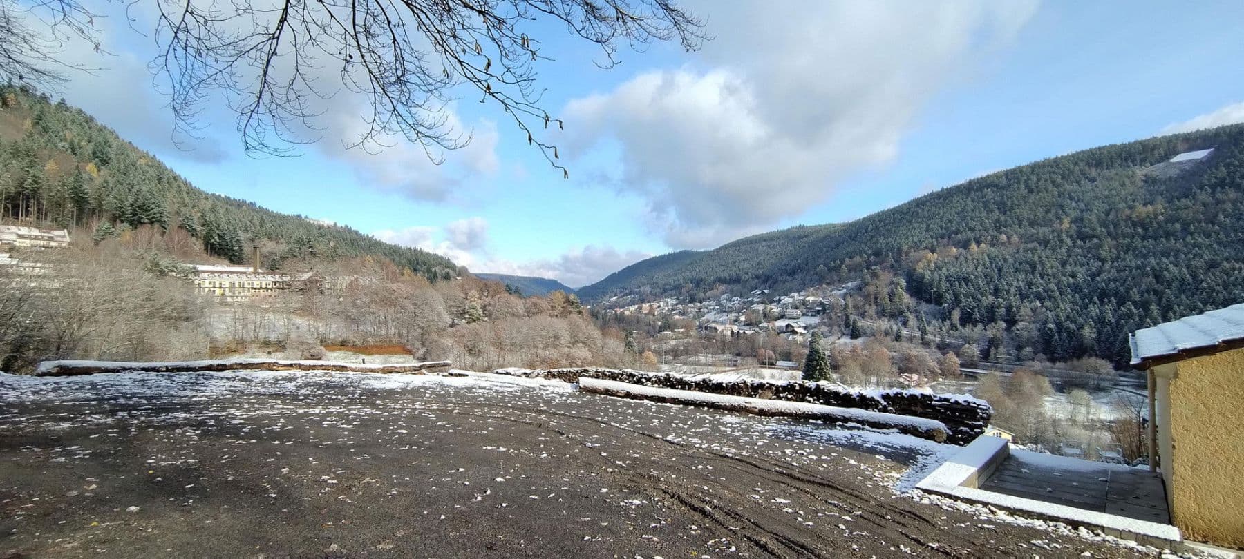 Predaj domu 253 m², pozemek 6.000 m², Ziegelhüttenstr 130, Bad Wildbad, Bádensko-Wurttembersko Predaj domu 253 m², pozemek 6.000 m², Ziegelhüttenstr 130, Bad Wildbad, Bádensko-Wurttembersko