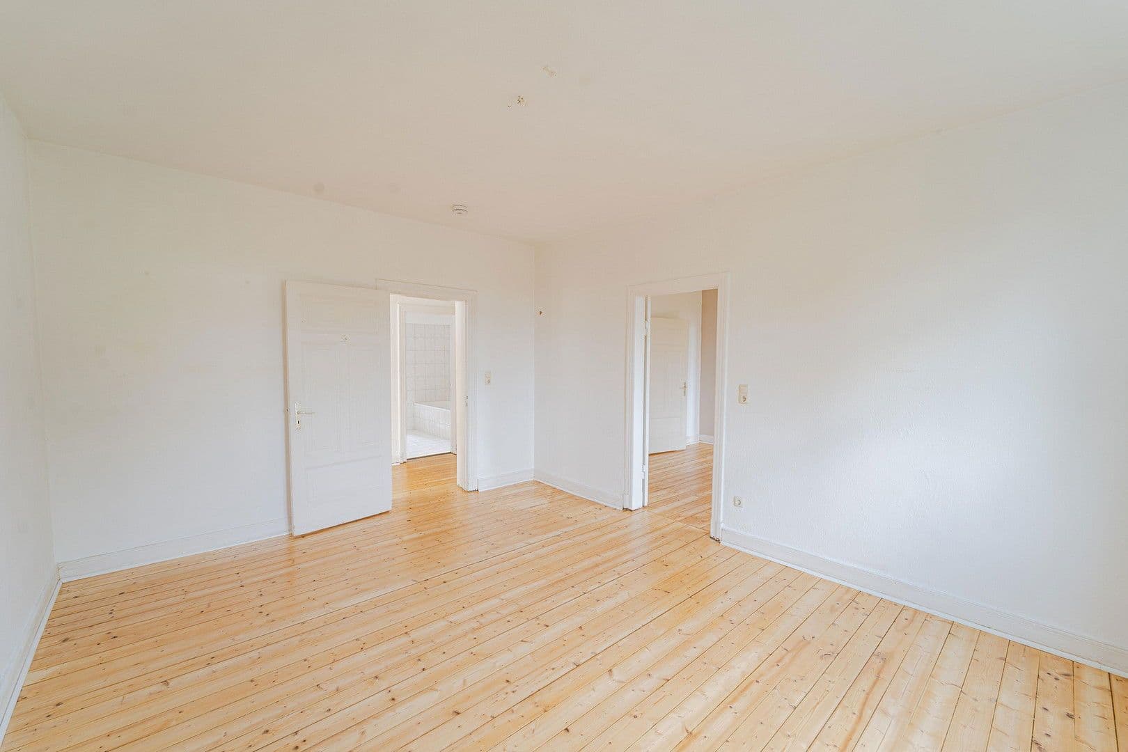 Predaj domu 111 m², Schwartauer Allee 121, Lübeck, Šlezvicko-Holštajnsko Predaj domu 111 m², Schwartauer Allee 121, Lübeck, Šlezvicko-Holštajnsko