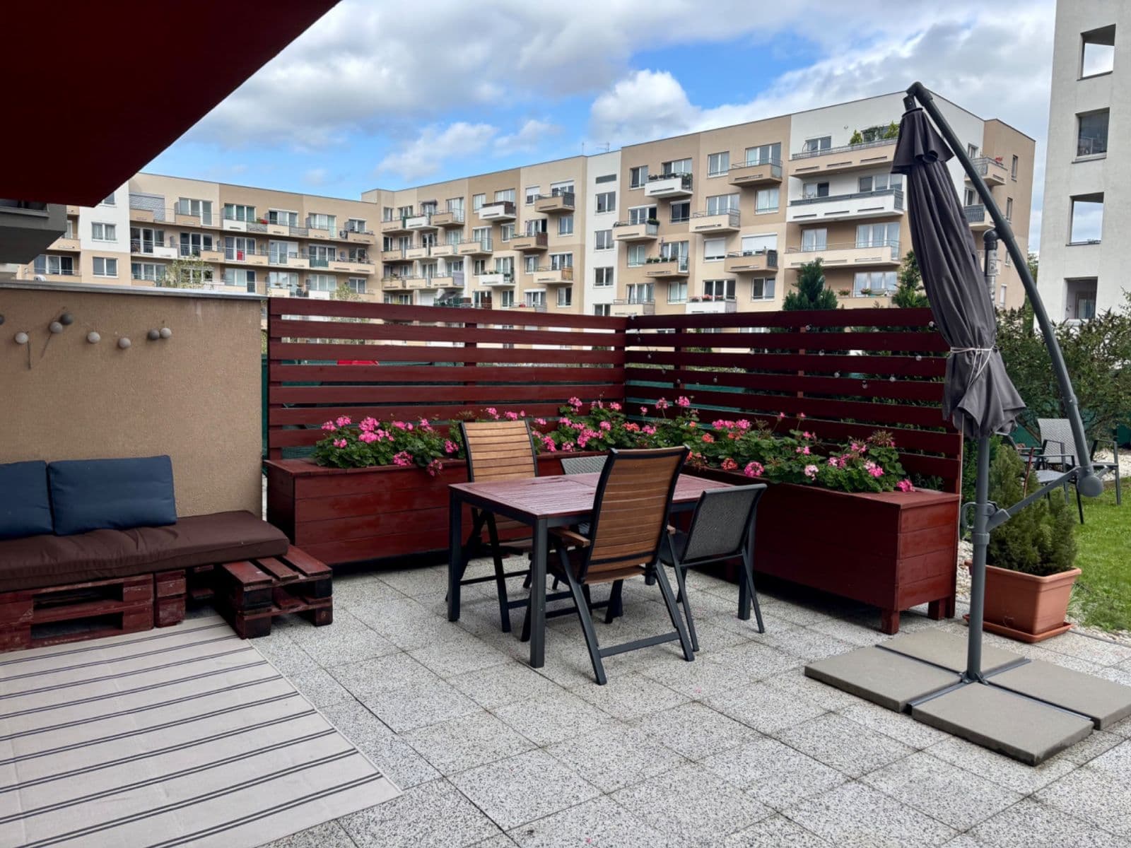 Prenájom bytu 2-izbový 62 m², Modenská, Praha, Praha Prenájom bytu 2-izbový 62 m², Modenská, Praha, Praha