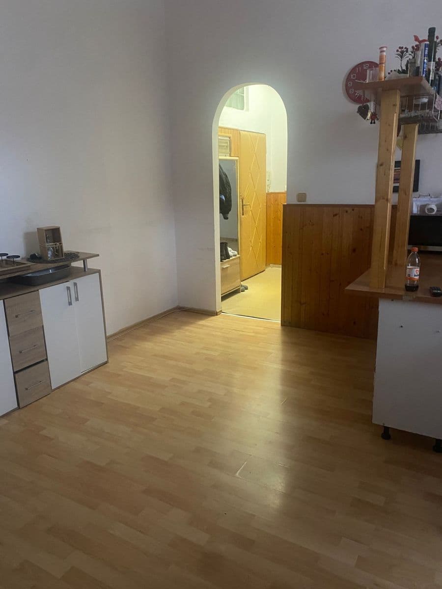 Prenájom bytu 3-izbový 68 m², Husova, Jeseník, Olomoucký kraj Prenájom bytu 3-izbový 68 m², Husova, Jeseník, Olomoucký kraj
