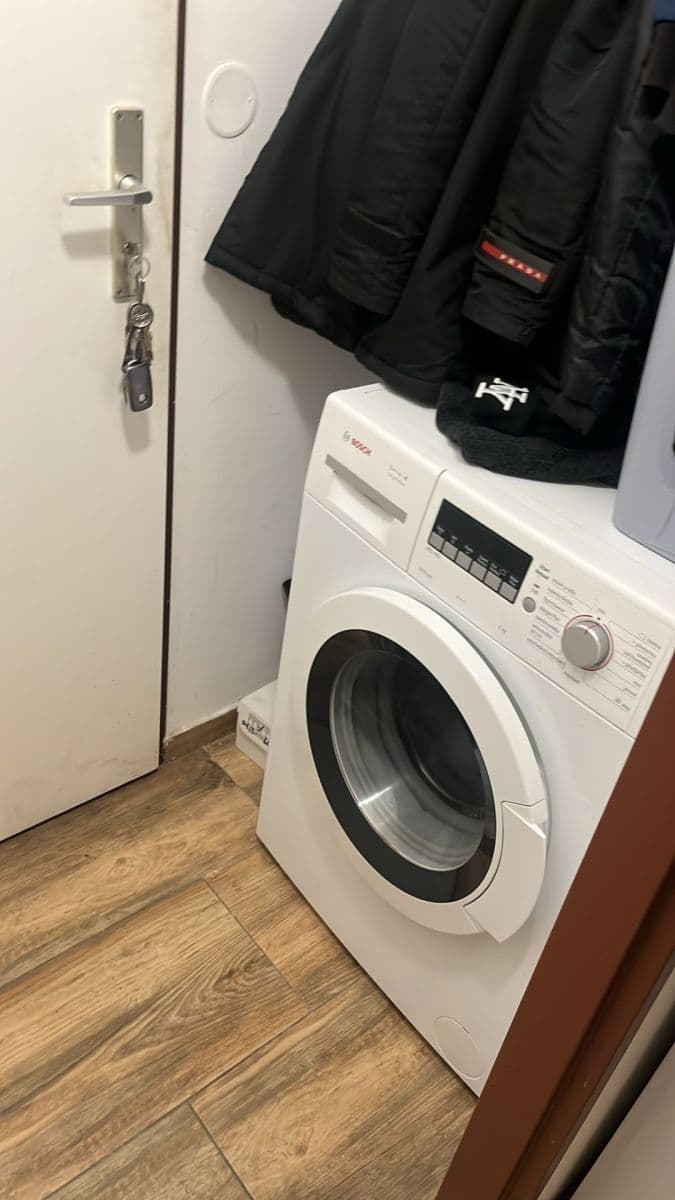 Prenájom bytu 1-izbový 24 m², Černovírská, Olomouc, Olomoucký kraj Prenájom bytu 1-izbový 24 m², Černovírská, Olomouc, Olomoucký kraj