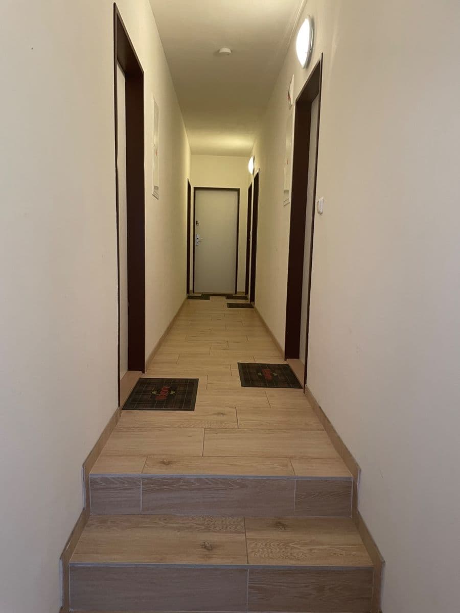 Prenájom bytu 1-izbový 24 m², Černovírská, Olomouc, Olomoucký kraj Prenájom bytu 1-izbový 24 m², Černovírská, Olomouc, Olomoucký kraj