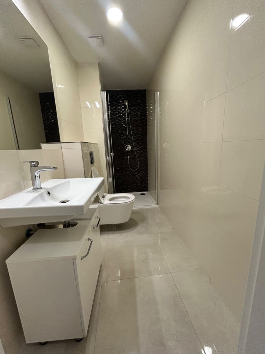 Prenájom bytu 1-izbový 26 m², Stárkova, Praha, Praha Prenájom bytu 1-izbový 26 m², Stárkova, Praha, Praha