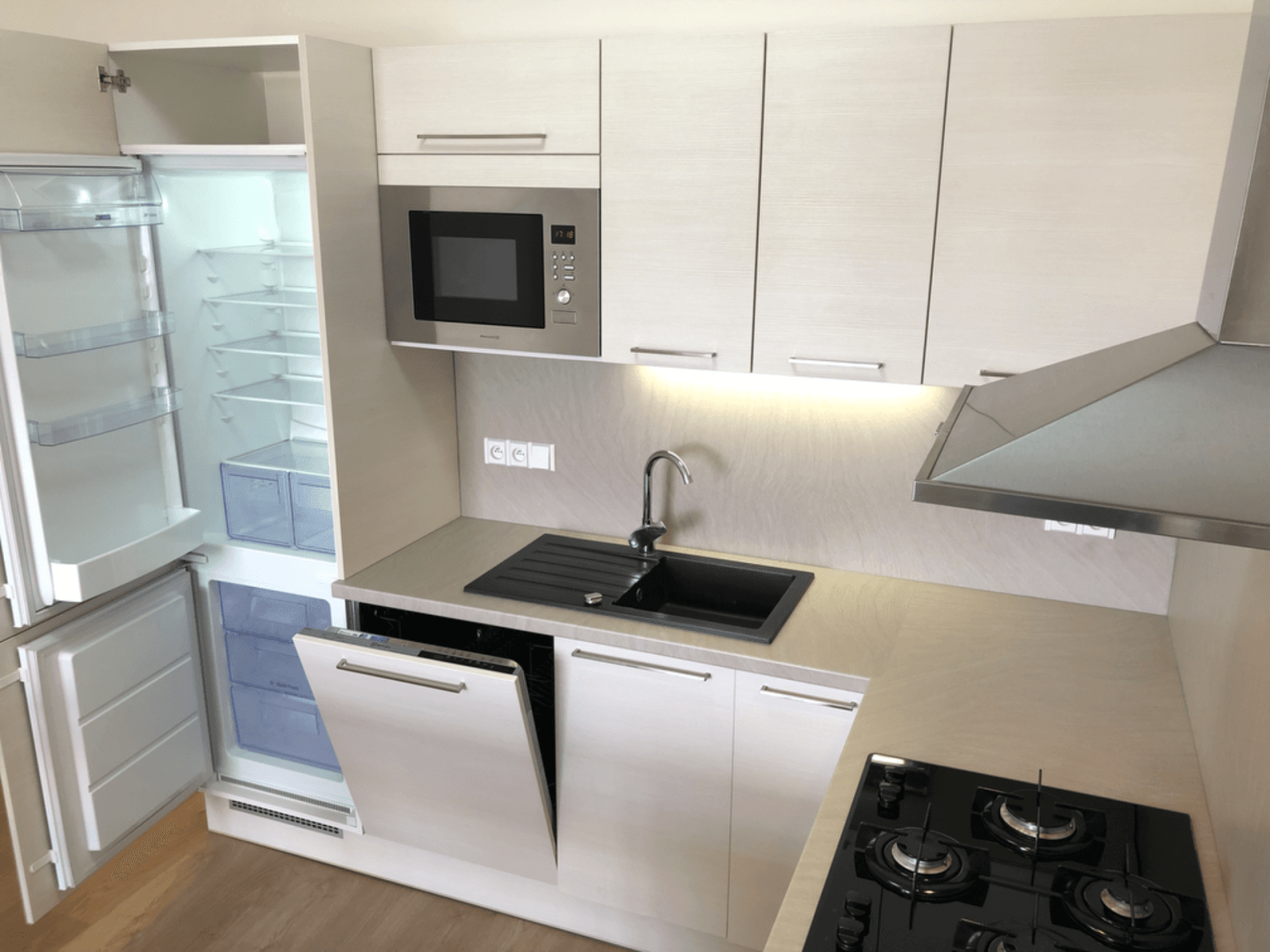 Prenájom bytu 2-izbový 45 m², náměstí Jiřího z Lobkovic, Praha, Praha Prenájom bytu 2-izbový 45 m², náměstí Jiřího z Lobkovic, Praha, Praha