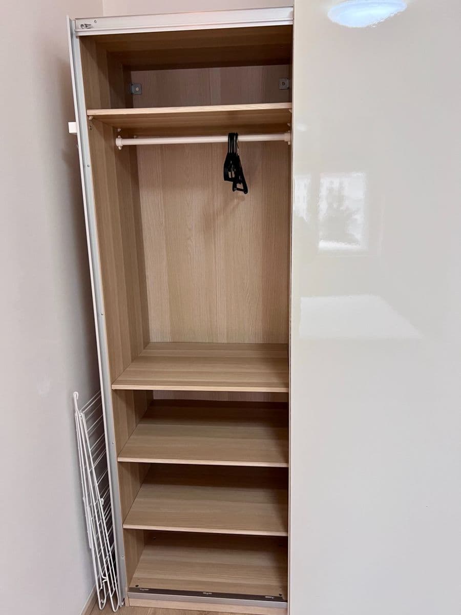 Prenájom bytu 2-izbový 45 m², náměstí Jiřího z Lobkovic, Praha, Praha Prenájom bytu 2-izbový 45 m², náměstí Jiřího z Lobkovic, Praha, Praha