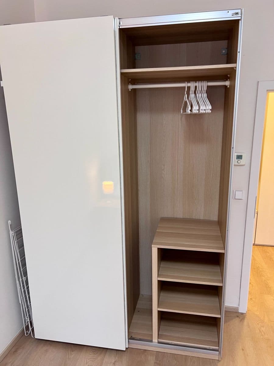 Prenájom bytu 2-izbový 45 m², náměstí Jiřího z Lobkovic, Praha, Praha Prenájom bytu 2-izbový 45 m², náměstí Jiřího z Lobkovic, Praha, Praha