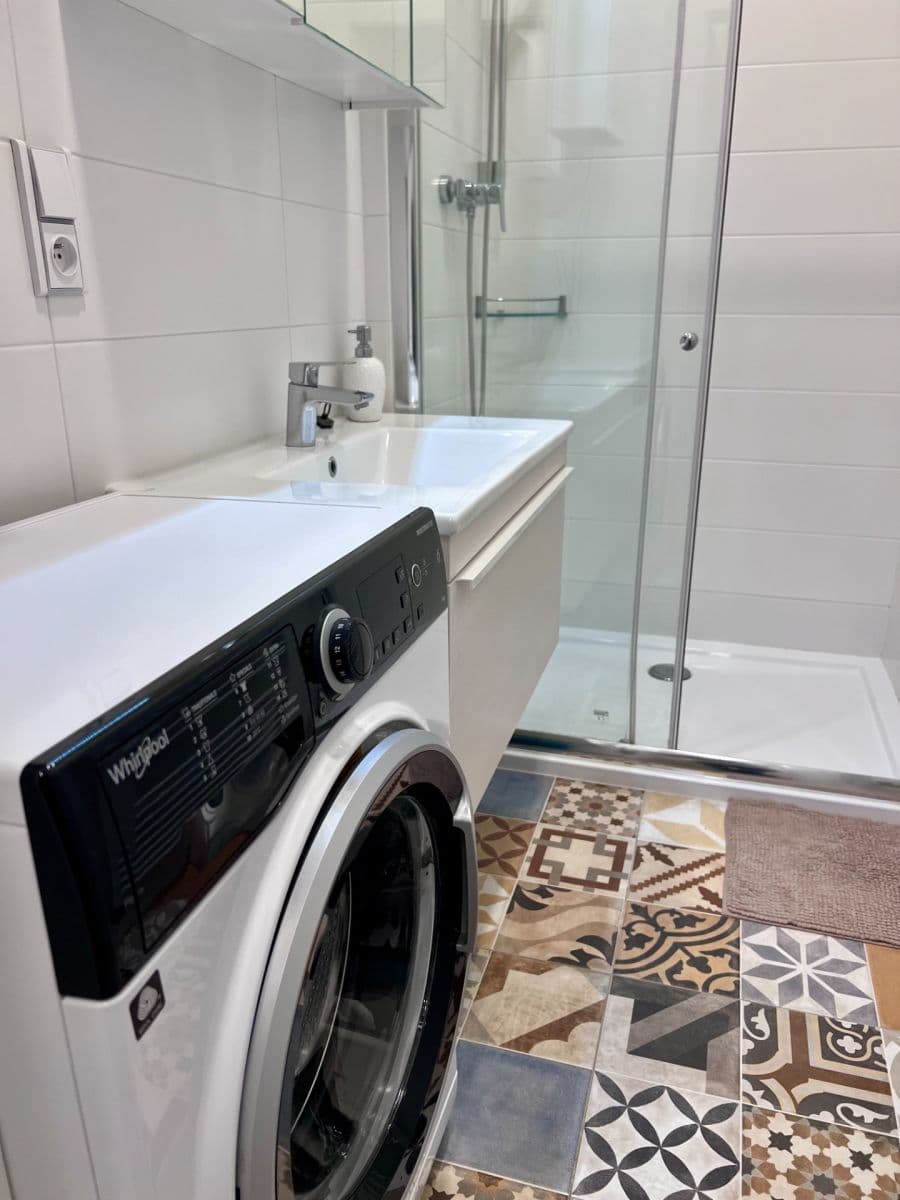 Prenájom bytu 2-izbový 45 m², náměstí Jiřího z Lobkovic, Praha, Praha Prenájom bytu 2-izbový 45 m², náměstí Jiřího z Lobkovic, Praha, Praha