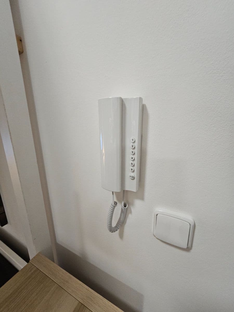 Prenájom bytu 1-izbový 24 m², Vrapická, Kladno, Středočeský kraj Prenájom bytu 1-izbový 24 m², Vrapická, Kladno, Středočeský kraj