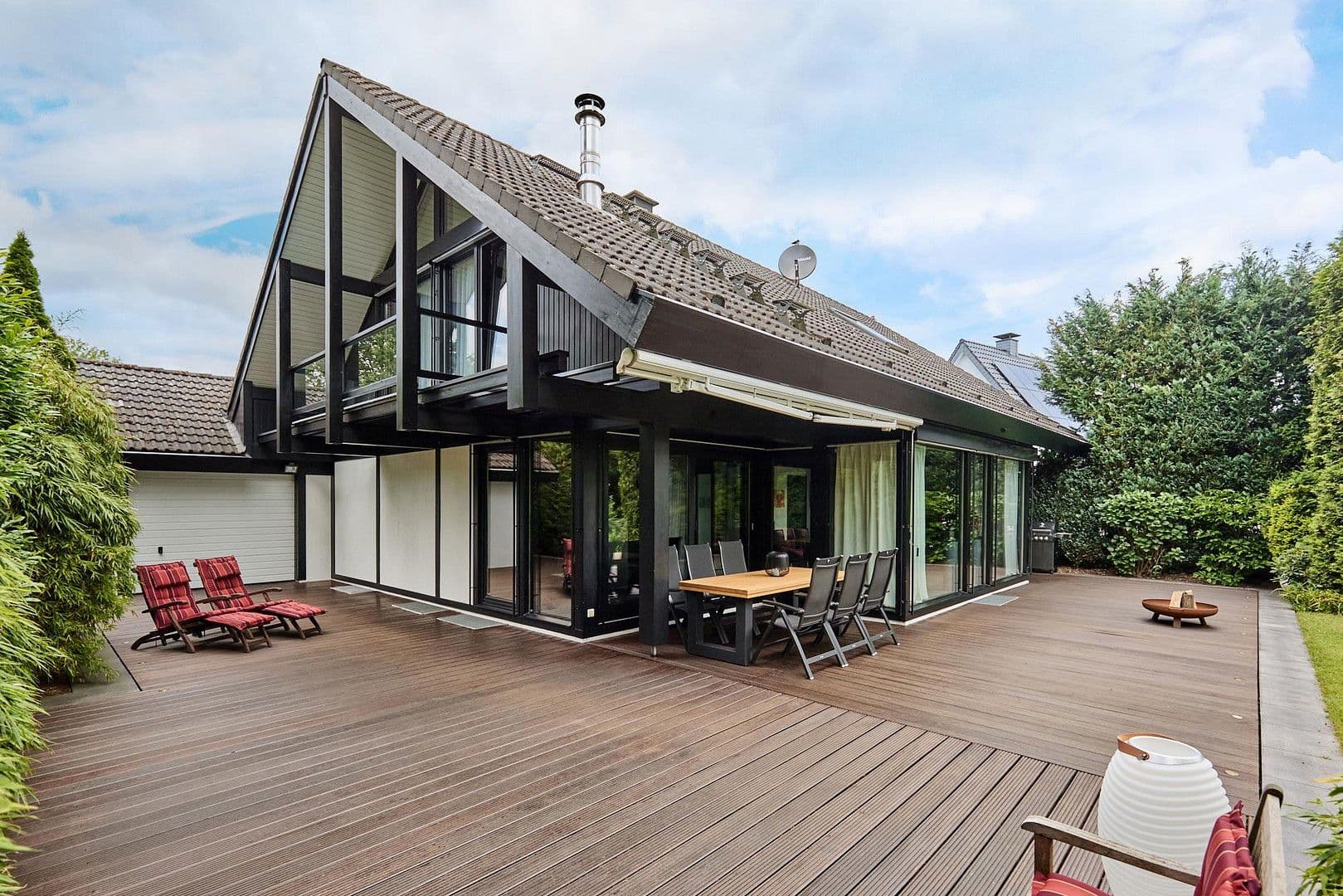 Predaj domu 315 m², pozemek 1.845 m², Detmold, Severné Porýnie - Westfálsko Predaj domu 315 m², pozemek 1.845 m², Detmold, Severné Porýnie - Westfálsko