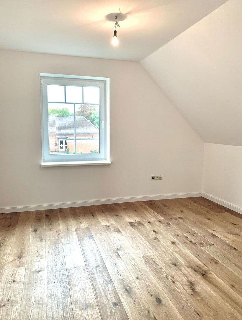 Prenájom domu 145 m², pozemek 700 m², Hasenkrug, Šlezvicko-Holštajnsko Prenájom domu 145 m², pozemek 700 m², Hasenkrug, Šlezvicko-Holštajnsko