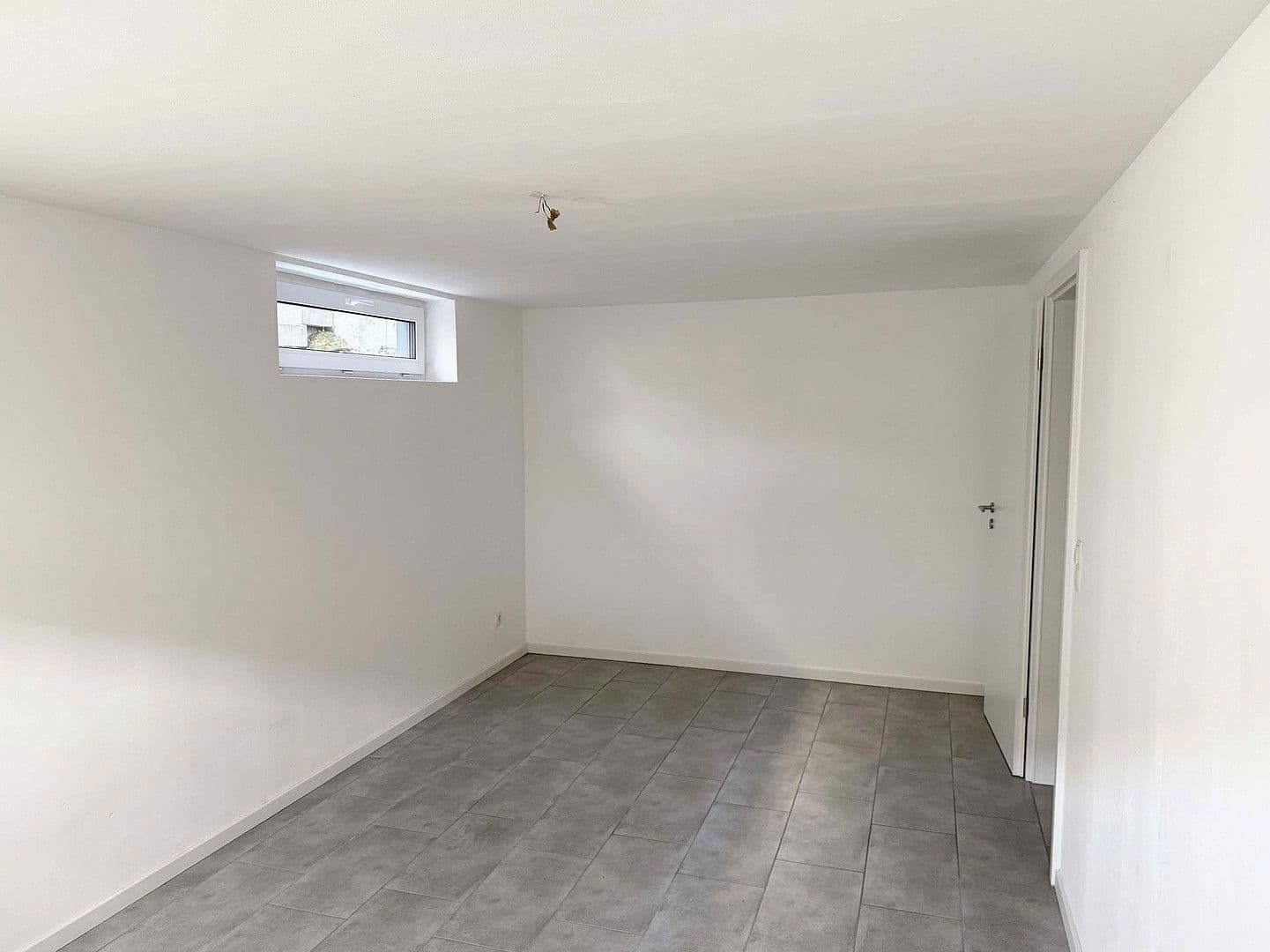 Predaj domu 154 m², pozemek 255 m², Eichenstraße 8i, Ludwigshafen, Porýnie-Falcko Predaj domu 154 m², pozemek 255 m², Eichenstraße 8i, Ludwigshafen, Porýnie-Falcko