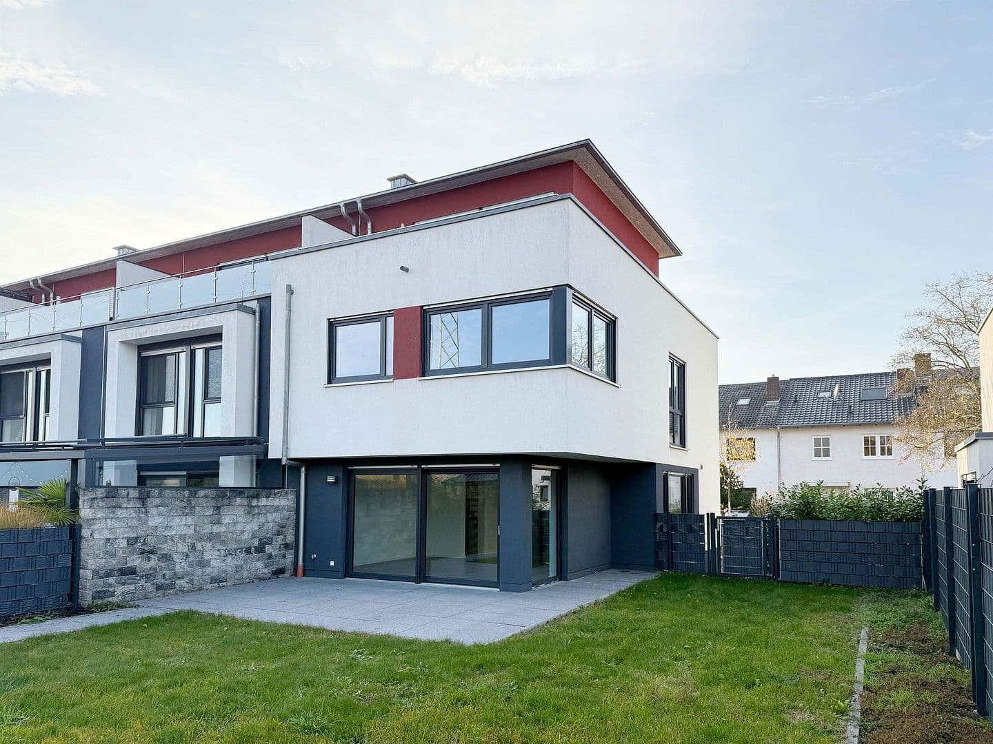 Predaj domu 154 m², pozemek 255 m², Eichenstraße 8i, Ludwigshafen, Porýnie-Falcko Predaj domu 154 m², pozemek 255 m², Eichenstraße 8i, Ludwigshafen, Porýnie-Falcko