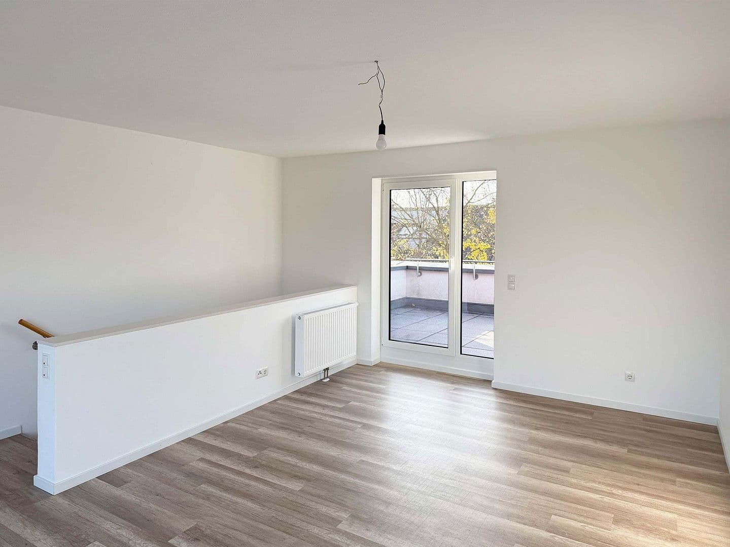 Predaj domu 154 m², pozemek 255 m², Eichenstraße 8i, Ludwigshafen, Porýnie-Falcko Predaj domu 154 m², pozemek 255 m², Eichenstraße 8i, Ludwigshafen, Porýnie-Falcko