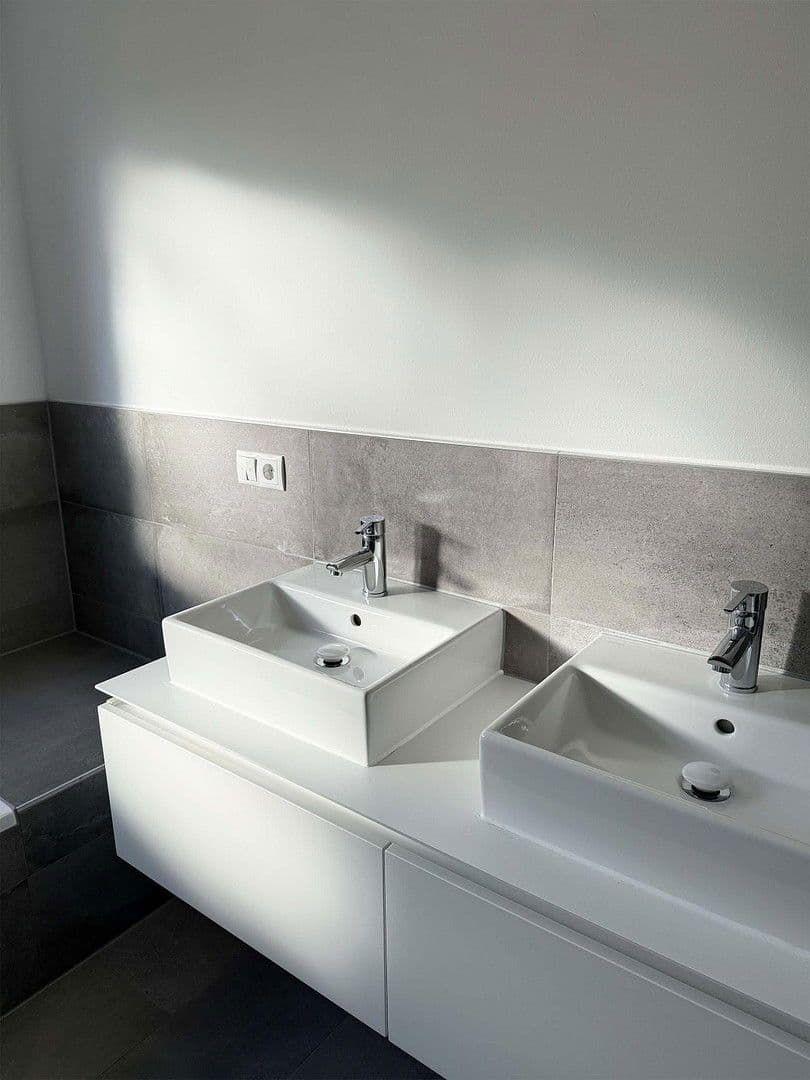 Predaj domu 154 m², pozemek 255 m², Eichenstraße 8i, Ludwigshafen, Porýnie-Falcko Predaj domu 154 m², pozemek 255 m², Eichenstraße 8i, Ludwigshafen, Porýnie-Falcko