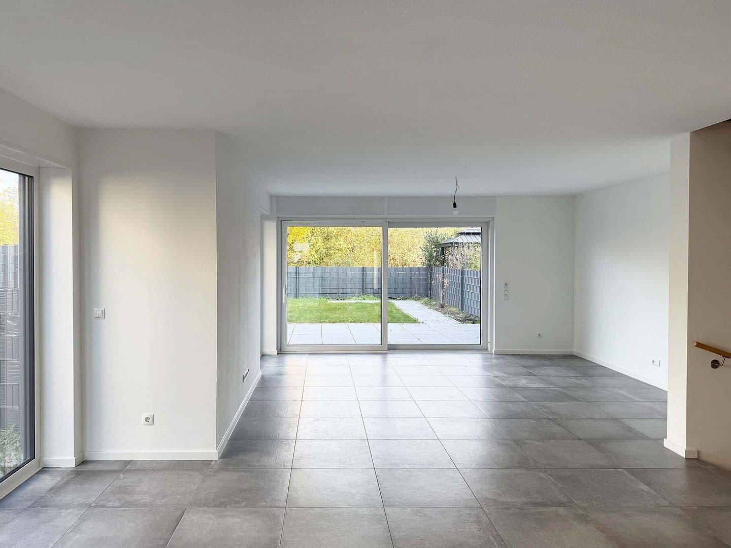 Predaj domu 154 m², pozemek 255 m², Eichenstraße 8i, Ludwigshafen, Porýnie-Falcko Predaj domu 154 m², pozemek 255 m², Eichenstraße 8i, Ludwigshafen, Porýnie-Falcko