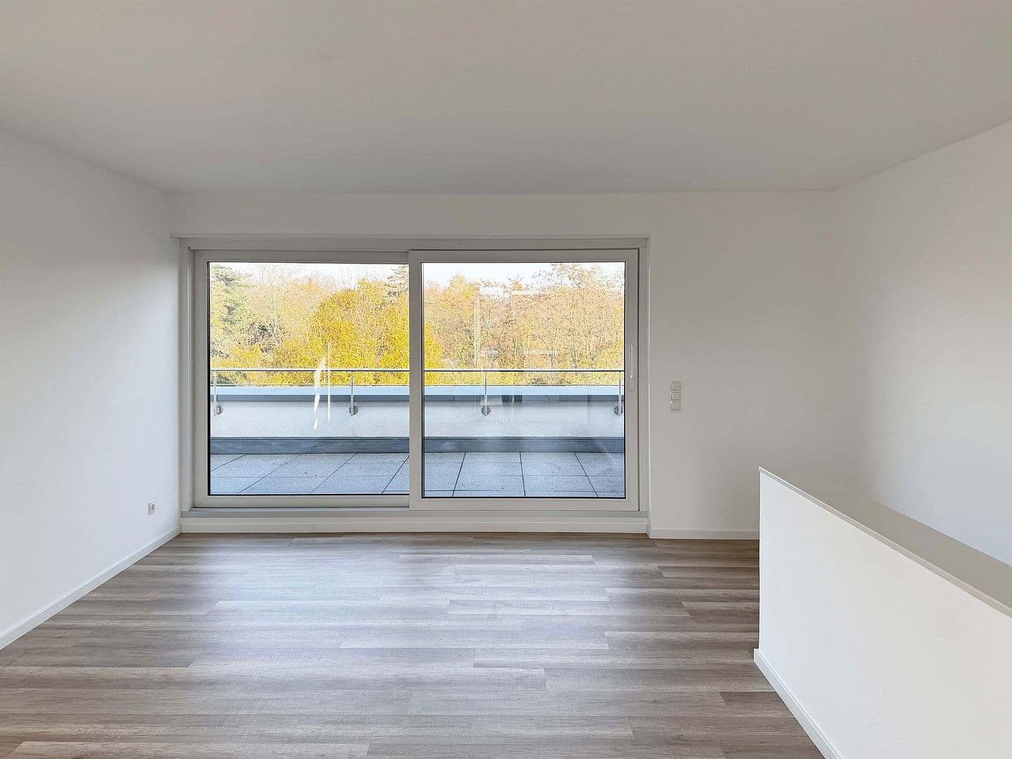 Predaj domu 154 m², pozemek 255 m², Eichenstraße 8i, Ludwigshafen, Porýnie-Falcko Predaj domu 154 m², pozemek 255 m², Eichenstraße 8i, Ludwigshafen, Porýnie-Falcko