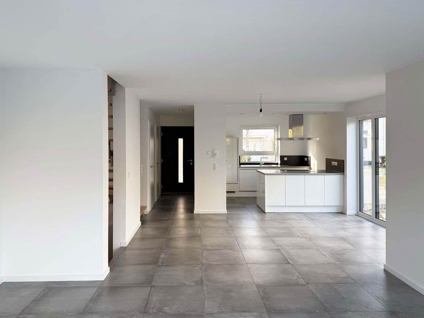 Predaj domu 154 m², pozemek 255 m², Eichenstraße 8i, Ludwigshafen, Porýnie-Falcko Predaj domu 154 m², pozemek 255 m², Eichenstraße 8i, Ludwigshafen, Porýnie-Falcko