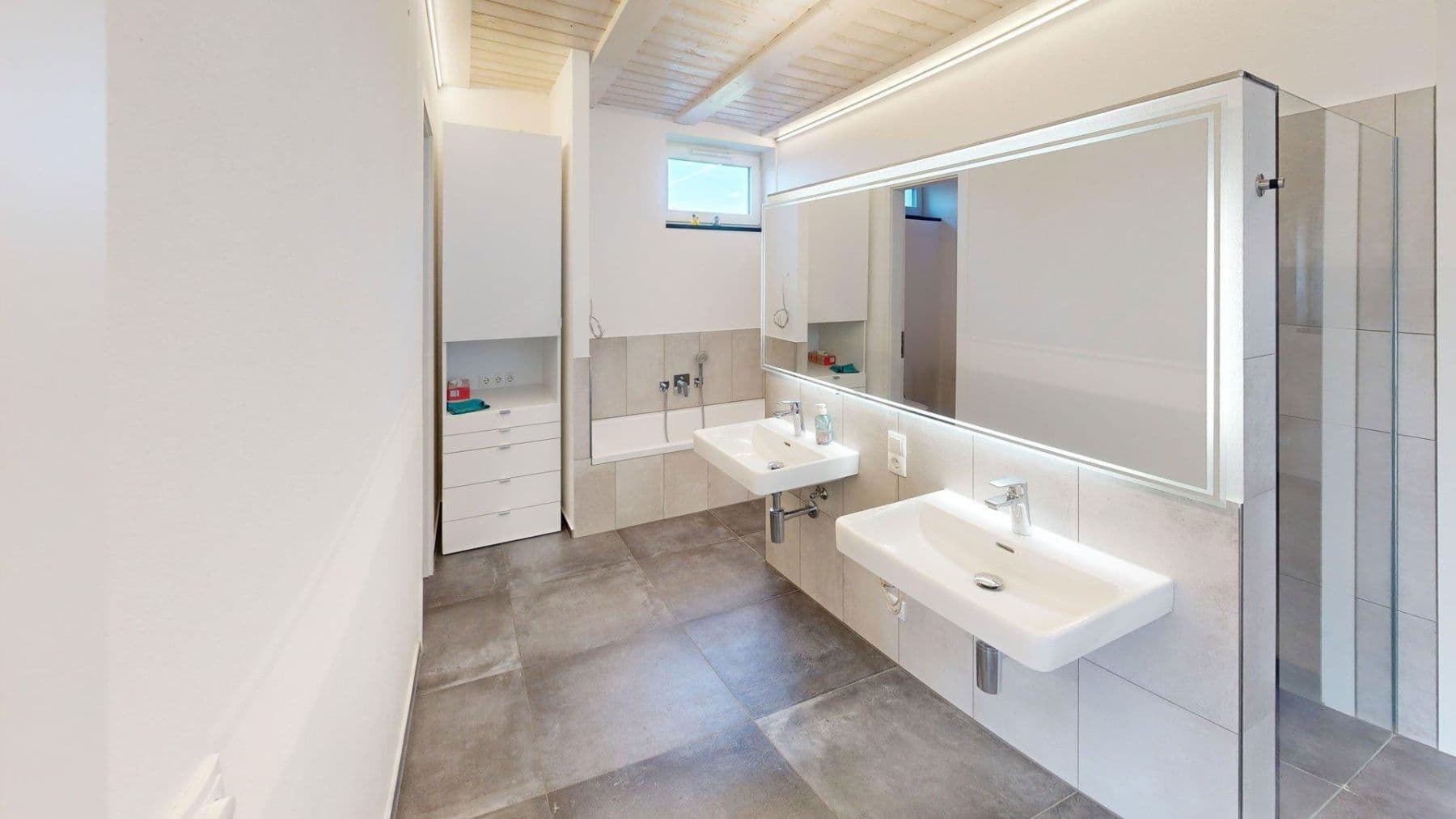 Predaj domu 315 m², pozemek 630 m², Kranzberg, Bavorsko Predaj domu 315 m², pozemek 630 m², Kranzberg, Bavorsko