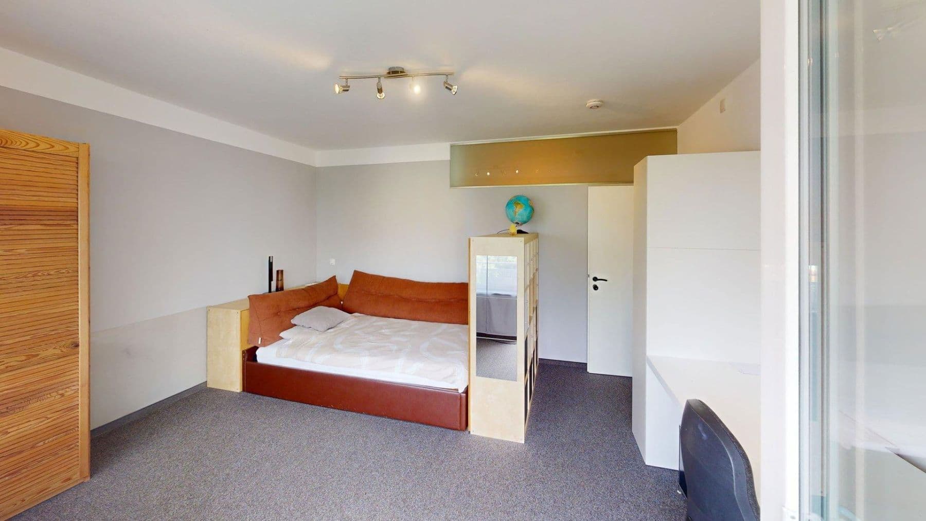 Predaj domu 315 m², pozemek 630 m², Kranzberg, Bavorsko Predaj domu 315 m², pozemek 630 m², Kranzberg, Bavorsko