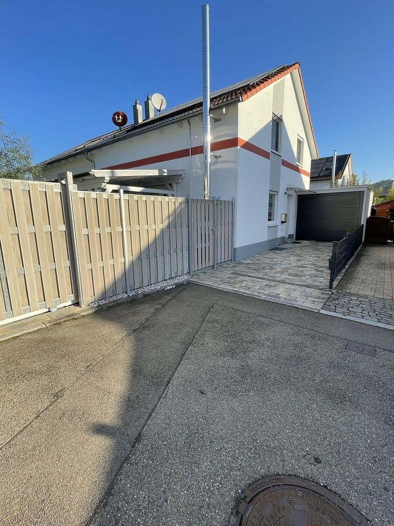 Predaj domu 130 m², pozemek 190 m², Weil der Stadt, Bádensko-Wurttembersko Predaj domu 130 m², pozemek 190 m², Weil der Stadt, Bádensko-Wurttembersko