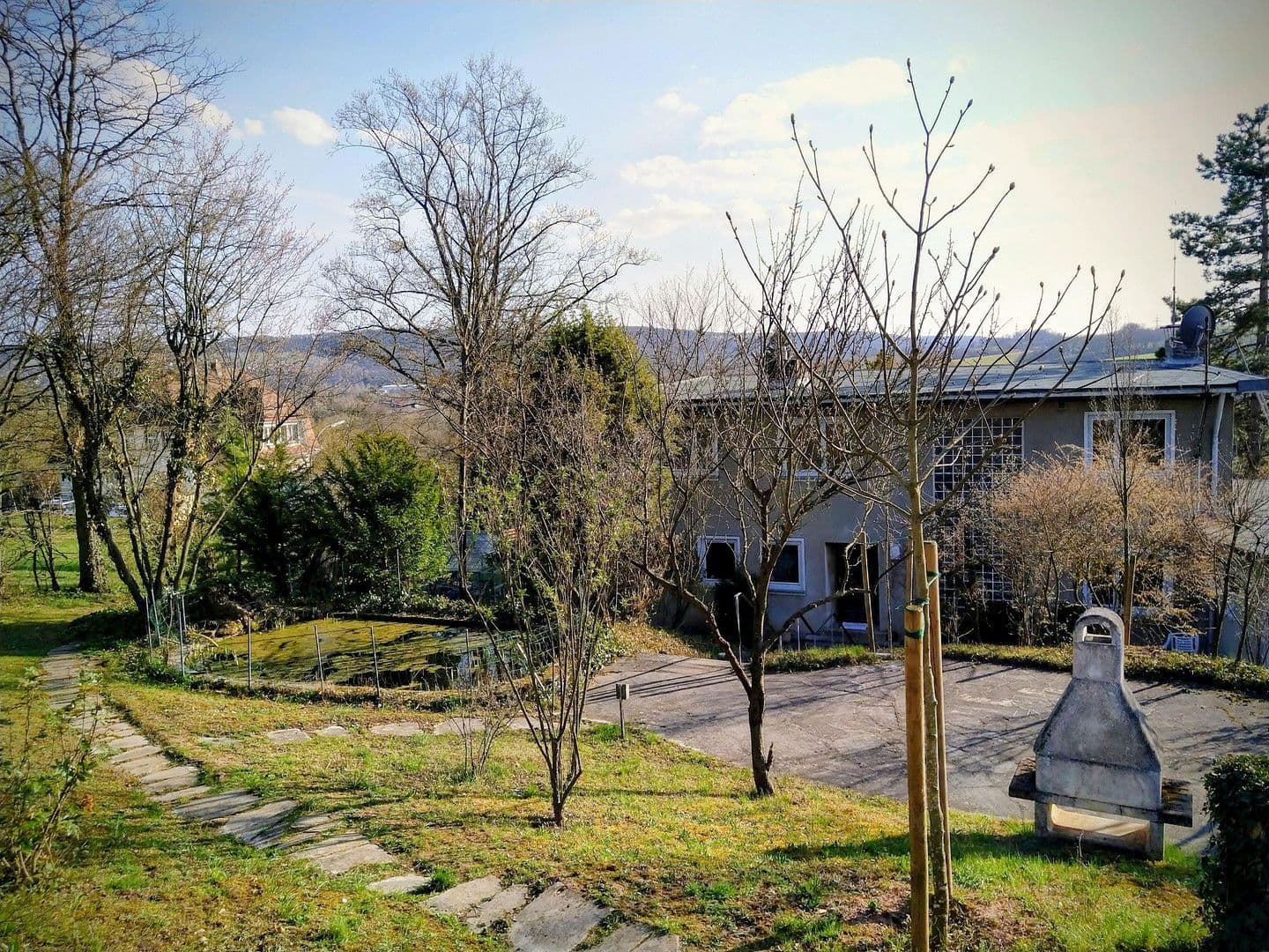 Predaj domu 300 m², pozemek 2.441 m², Triefenstein, Bavorsko Predaj domu 300 m², pozemek 2.441 m², Triefenstein, Bavorsko