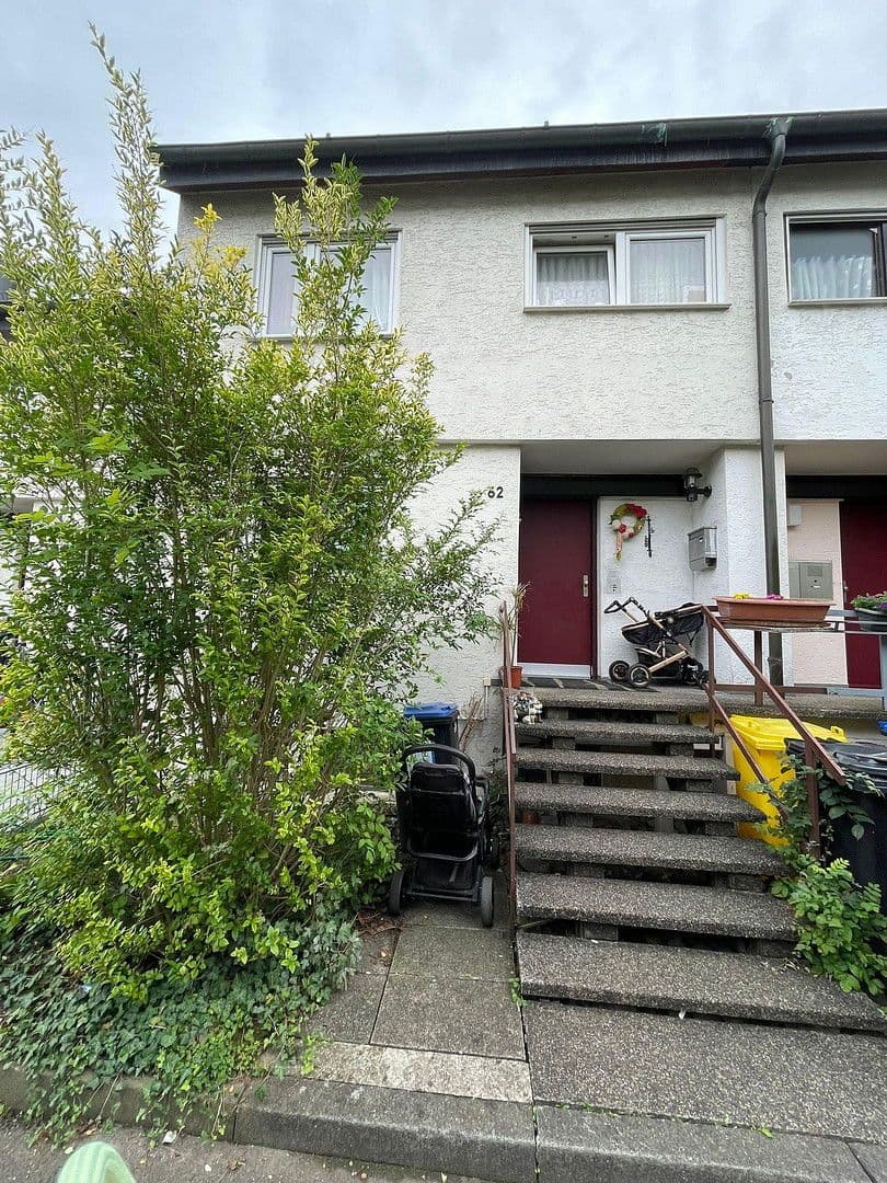 Predaj domu 142 m², pozemek 144 m², Schorndorf, Bádensko-Wurttembersko Predaj domu 142 m², pozemek 144 m², Schorndorf, Bádensko-Wurttembersko