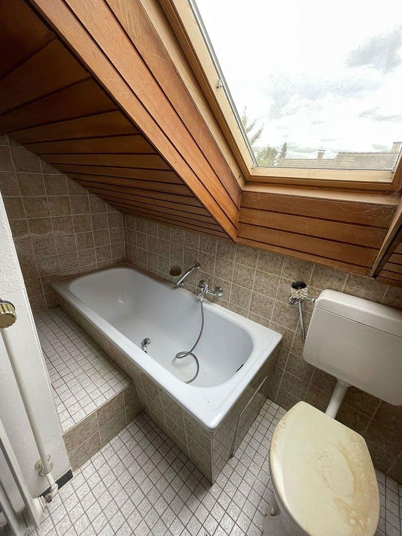 Predaj domu 142 m², pozemek 144 m², Schorndorf, Bádensko-Wurttembersko Predaj domu 142 m², pozemek 144 m², Schorndorf, Bádensko-Wurttembersko