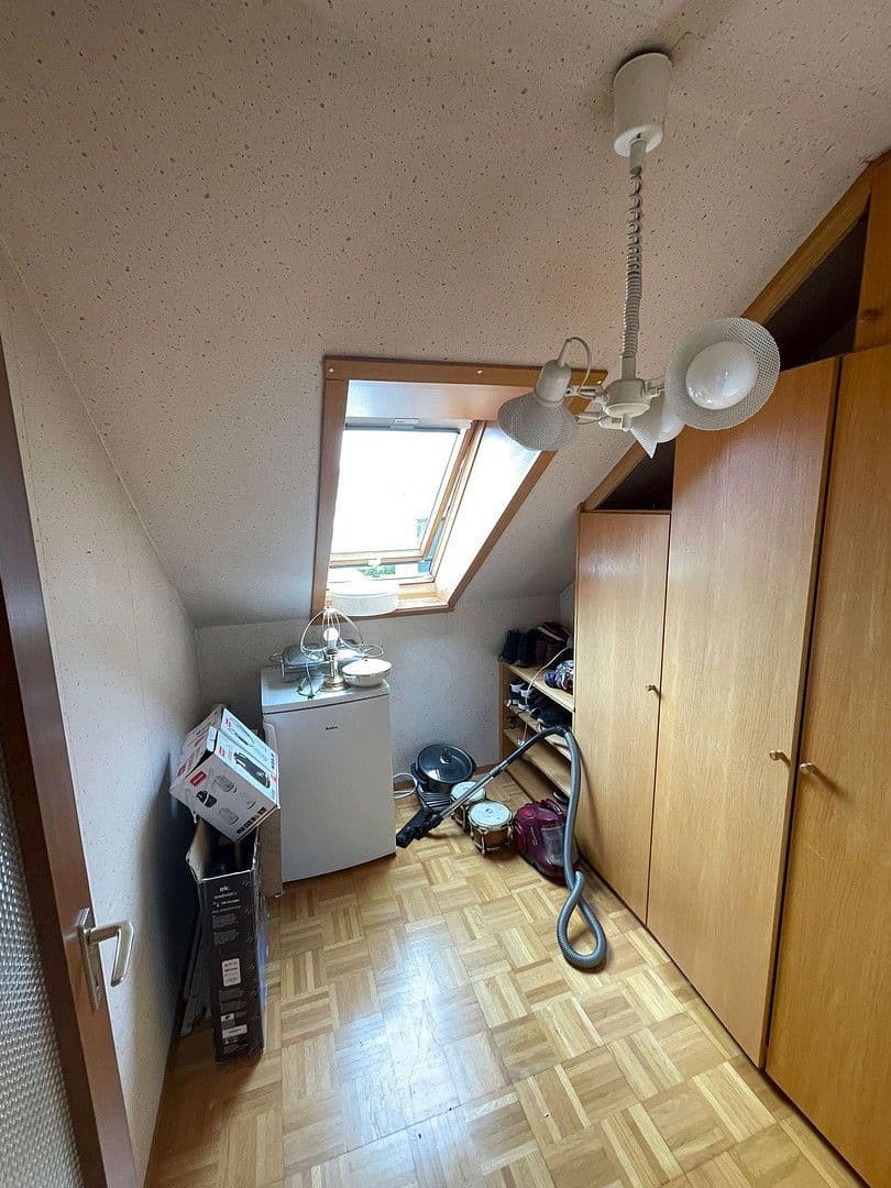 Predaj domu 142 m², pozemek 144 m², Schorndorf, Bádensko-Wurttembersko Predaj domu 142 m², pozemek 144 m², Schorndorf, Bádensko-Wurttembersko