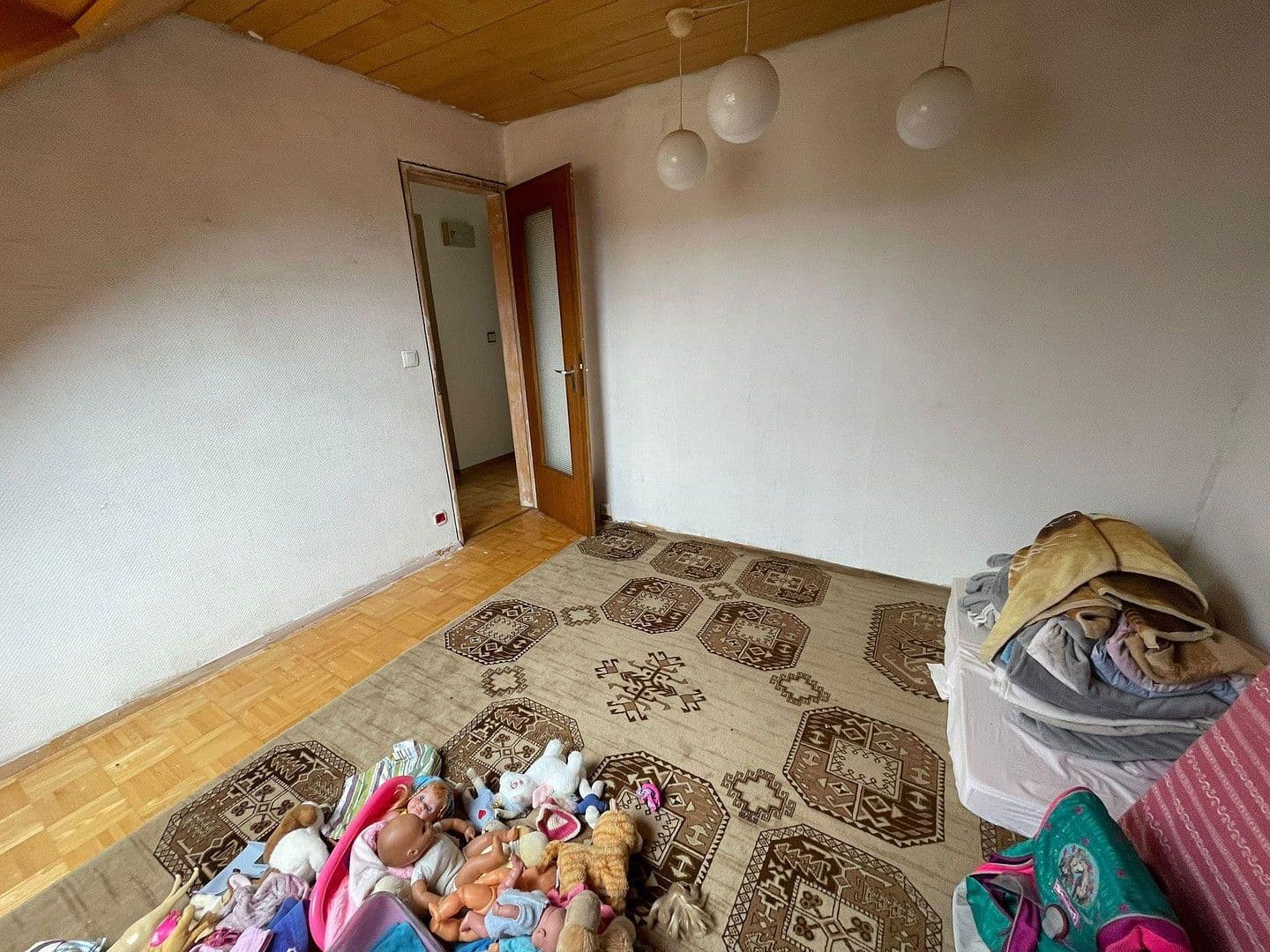 Predaj domu 142 m², pozemek 144 m², Schorndorf, Bádensko-Wurttembersko Predaj domu 142 m², pozemek 144 m², Schorndorf, Bádensko-Wurttembersko