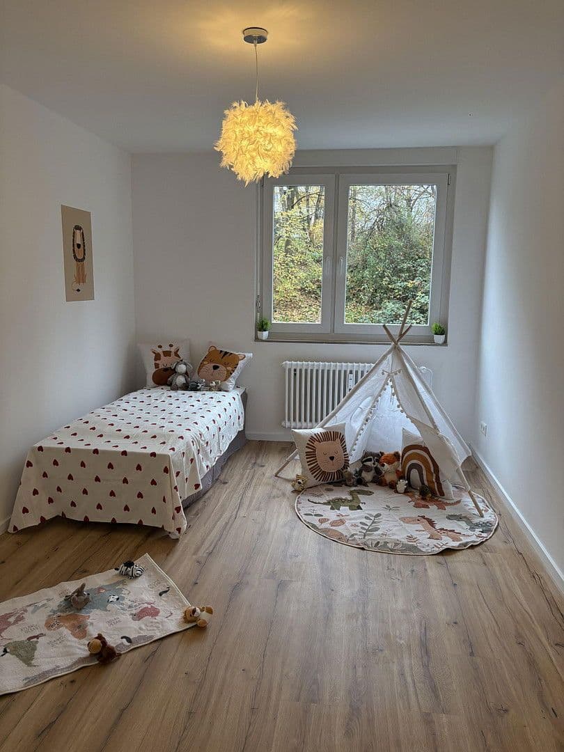 Predaj bytu 4-izbový 106 m², Grünewaldstraße 57, Nürtingen, Bádensko-Wurttembersko Predaj bytu 4-izbový 106 m², Grünewaldstraße 57, Nürtingen, Bádensko-Wurttembersko