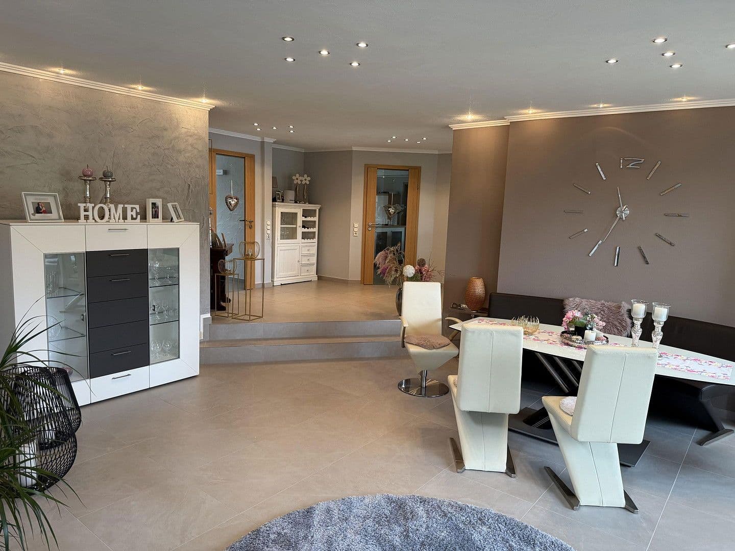 Predaj domu 278 m², pozemek 1.160 m², Dötlingen, Dolné Sasko Predaj domu 278 m², pozemek 1.160 m², Dötlingen, Dolné Sasko