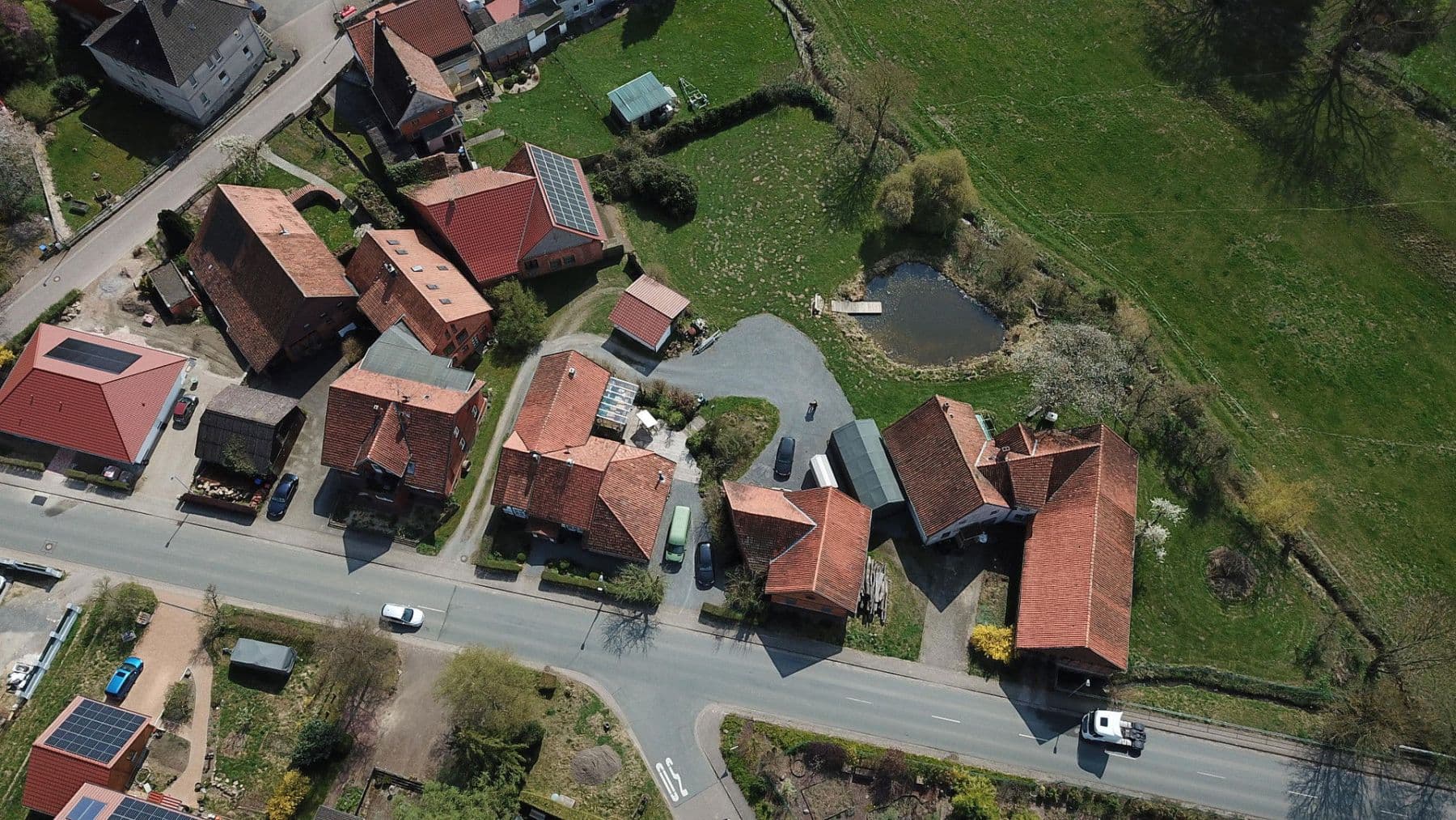 Predaj domu 280 m², pozemek 1.500 m², Lauenauer Straße 39, Bad Münder am Deister, Dolné Sasko Predaj domu 280 m², pozemek 1.500 m², Lauenauer Straße 39, Bad Münder am Deister, Dolné Sasko