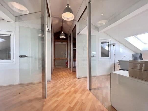 Prenájom kancelárie 330 m², wiesbaden-igstadt, Hesensko Prenájom kancelárie 330 m², wiesbaden-igstadt, Hesensko